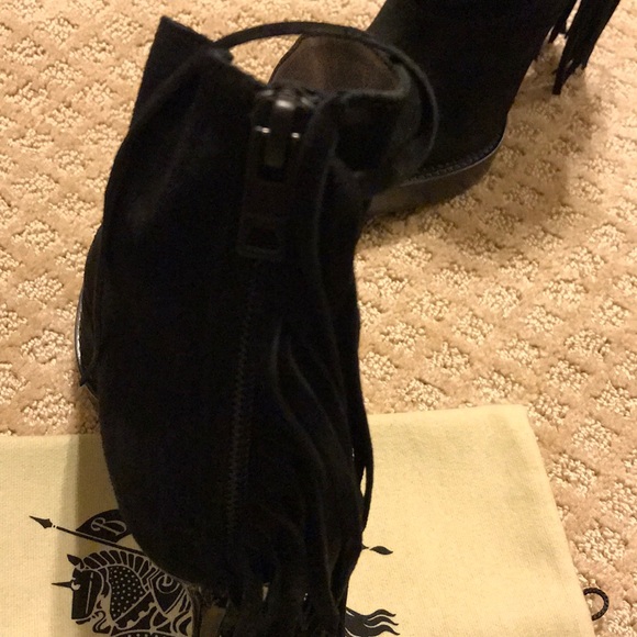 Burberry V-cut Ankle Bootie - Picture 3 of 7